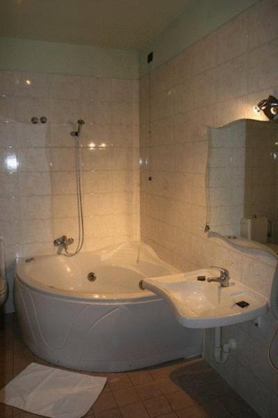Airone Hotel Reggio Emilia Exterior photo